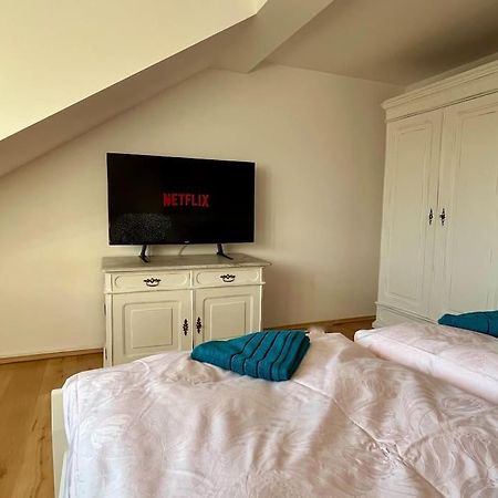 Apartmán s terasou u lázeňské kolonády Poděbrady Exterior foto